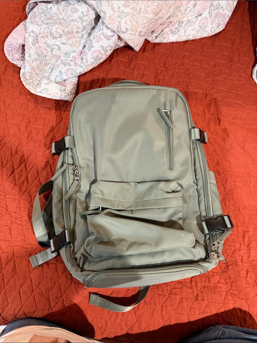 Backpack - Picture 2 of 13